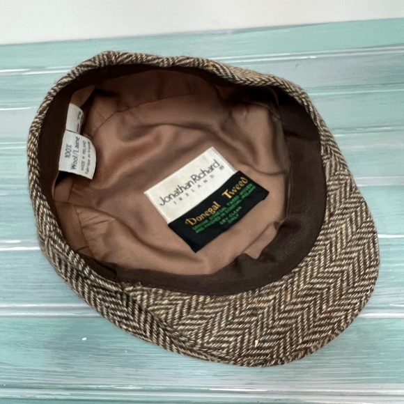 Jonathan Richard Herringbone Irish Wool Cap - Picture 4 of 7